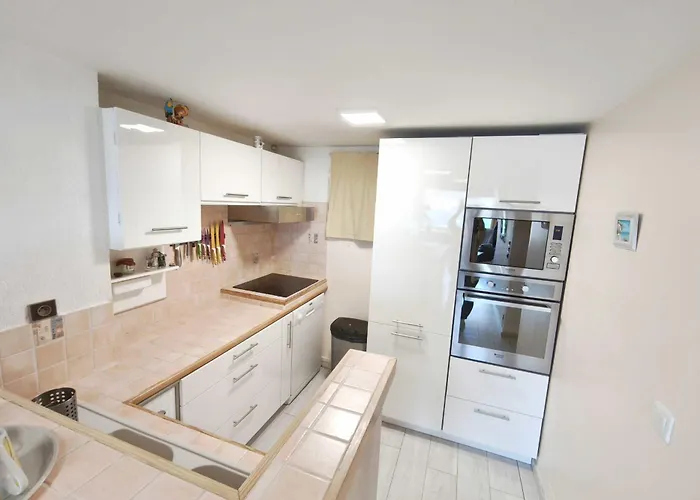 Apartamento Bright 3 Minutes From The Ajaccio (Corsica)